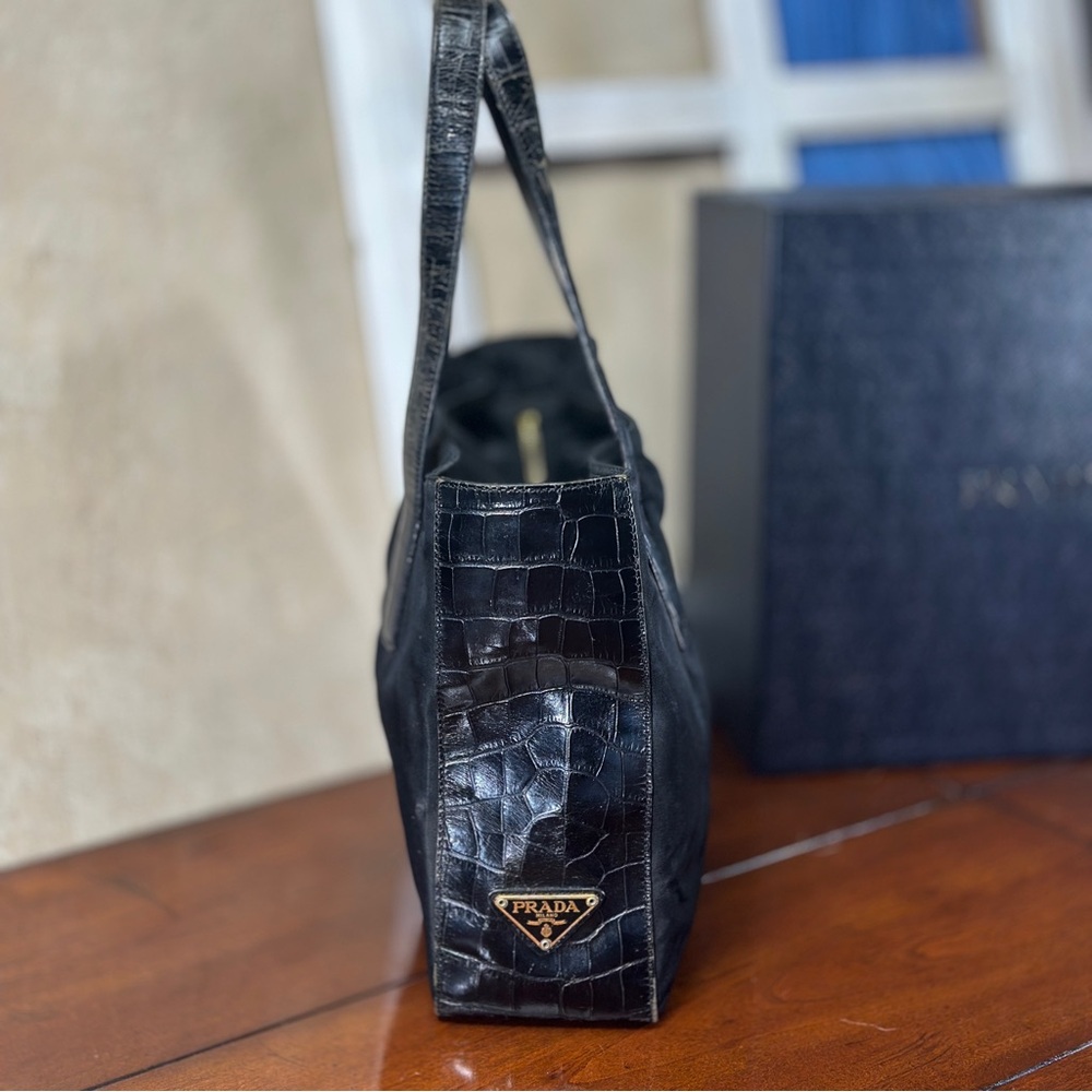 AUTHENTIC Prada bag. Black. - Picture 6 of 16